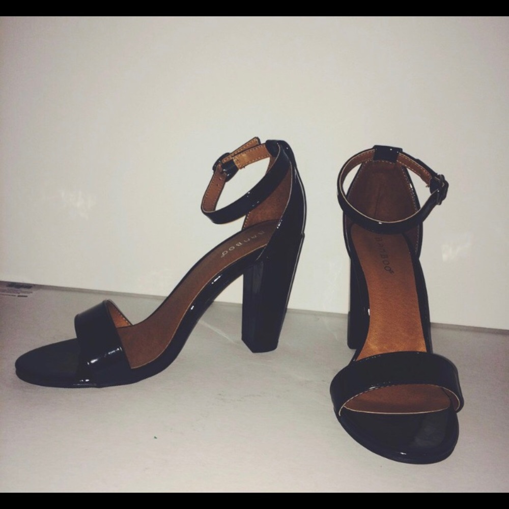Shoes - Picture 2 of 2